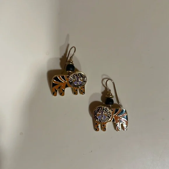 Laurel Burch Lion Dangle Earrings - Picture 4 of 9